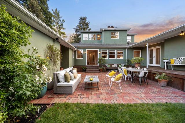 4040 Valente Court, Lafayette CA: https://media.crmls.org/mediaz/4a8c4a14-7689-4935-95c4-c8c472c26d24.jpg