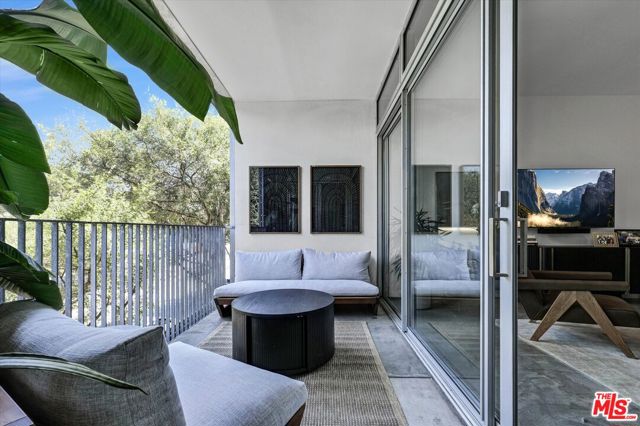 901 Hancock Avenue, West Hollywood CA: https://media.crmls.org/mediaz/4a8d266c-e671-47c3-a23b-90538df80ff4.jpg
