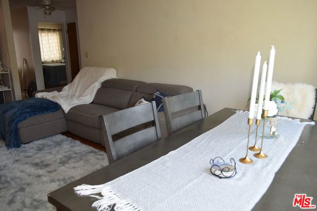 437 29th Street, San Francisco CA: https://media.crmls.org/mediaz/4a8db2d0-61b2-438b-a0f1-7baa8abd6fc4.jpg