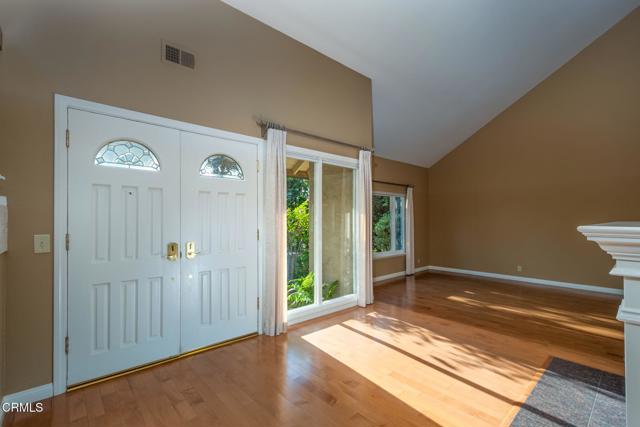 3475 E Karena Court, Camarillo CA: https://media.crmls.org/mediaz/4a8dd14b-5528-4dbe-a4c4-bf05a2c16396.jpg