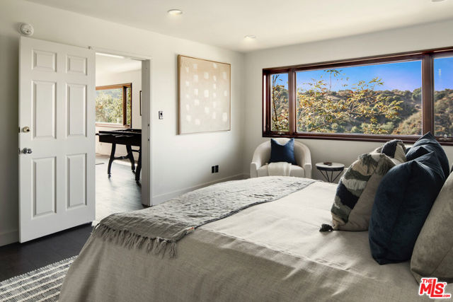 2125 Kew Drive, Los Angeles CA: https://media.crmls.org/mediaz/4a8e16d0-149e-49c7-a532-c47064095876.jpg
