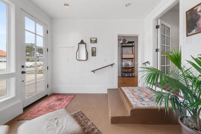 20 Madrone Avenue, Moss Beach CA: https://media.crmls.org/mediaz/4a8e2016-4030-493b-9103-cb15eefca88d.jpg