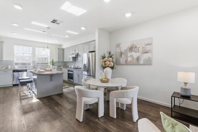 24548 Autumn Mist Way, Hayward CA: https://media.crmls.org/mediaz/4a8e701b-22de-4cfa-bd1c-311f5ae8fdad.jpg