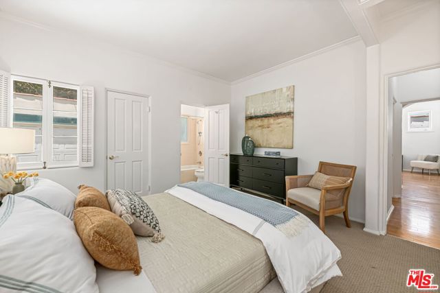 10815 Rochester Avenue, Los Angeles CA: https://media.crmls.org/mediaz/4a8ec43d-8ce6-48a9-a679-1145bf39af3e.jpg