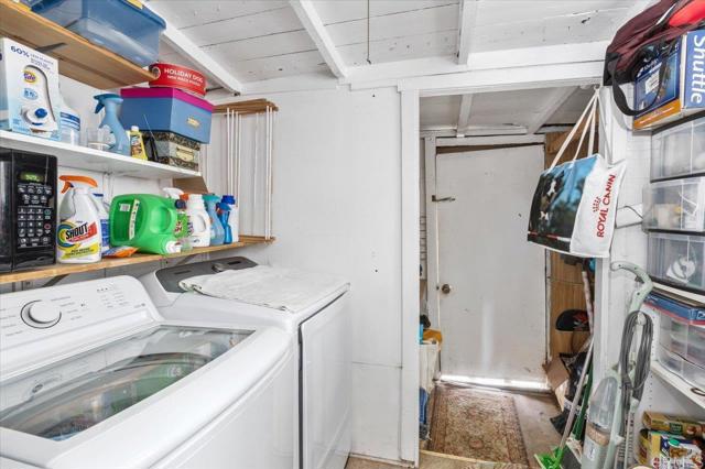 334 Date Avenue, Carlsbad CA: https://media.crmls.org/mediaz/4a8ed4f1-6d2b-4edc-85f7-cb34851098e2.jpg