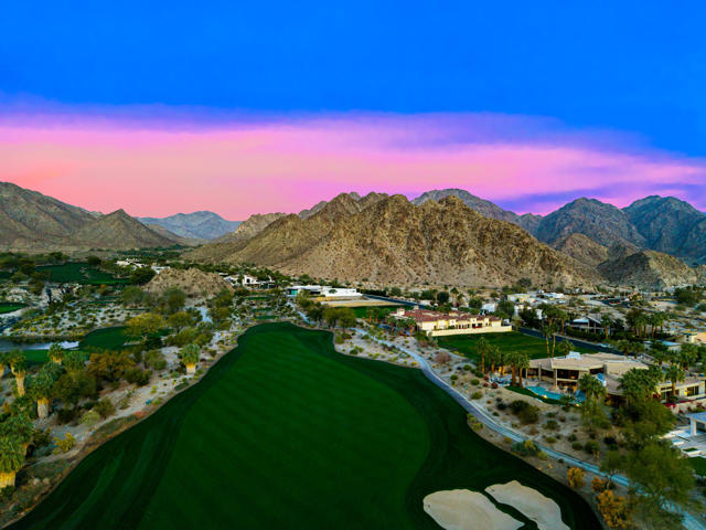 79525 Tom Fazio N Lane, La Quinta CA: https://media.crmls.org/mediaz/4a8ed5fb-5c82-41b0-8472-dc27fd94c07e.jpg