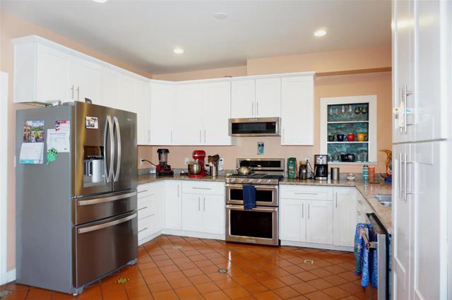 Image 13 of 31 For 820 Civic Center Drive