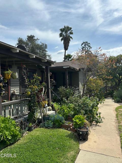 530 1/2 Thompson Drive, Pasadena CA: https://media.crmls.org/mediaz/4a904505-9961-4331-9854-bd8eeecf7fcc.jpg