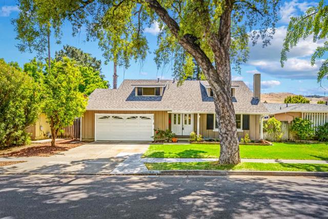 6745 San Anselmo Way, San Jose CA: https://media.crmls.org/mediaz/4a91048b-232d-457c-b7e7-2f6158e82bc6.jpg