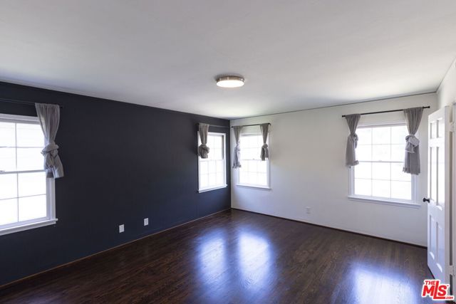 2547 Canyon Drive, Los Angeles CA: https://media.crmls.org/mediaz/4a92c41f-0e7b-4e04-88c0-25139de762c5.jpg