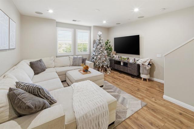 Detail Gallery Image 14 of 31 For 34 via Sovana, Santee,  CA 92071 - 2 Beds | 2/1 Baths