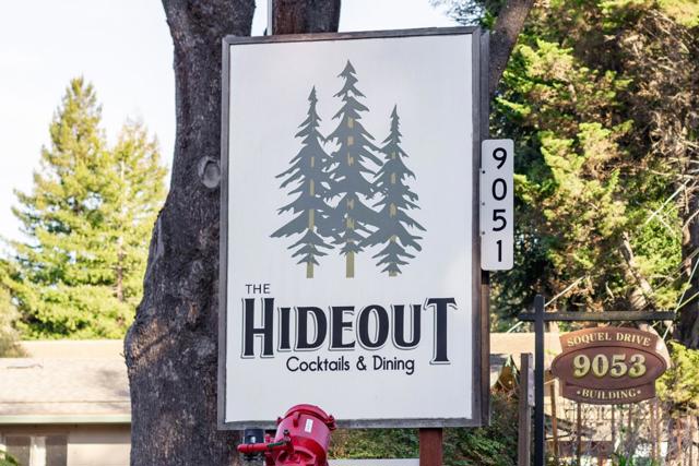2834 Casa De Vida Drive, Aptos CA: https://media.crmls.org/mediaz/4a93a491-0eec-413d-b601-2340adf0a742.jpg