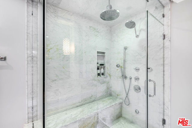 8407 Skyline Drive, Los Angeles CA: https://media.crmls.org/mediaz/4a9608f1-114b-4099-9853-9ccfbb1b8aac.jpg