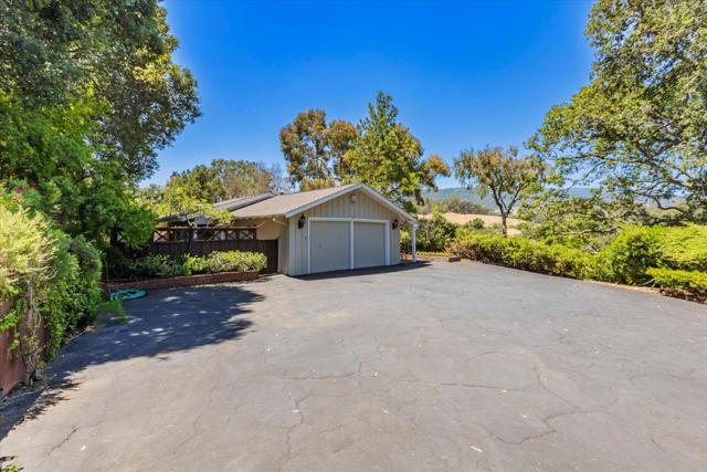 5824 Arboretum Drive, Los Altos CA: https://media.crmls.org/mediaz/4a962c6d-e05c-4a48-9131-6dfb7dd70d5f.jpg