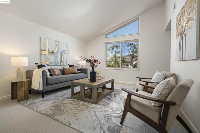 160 Manzanita Pl, Hercules CA: https://media.crmls.org/mediaz/4a96641c-03e5-4cfe-918a-f7fb1f3a8976.jpg