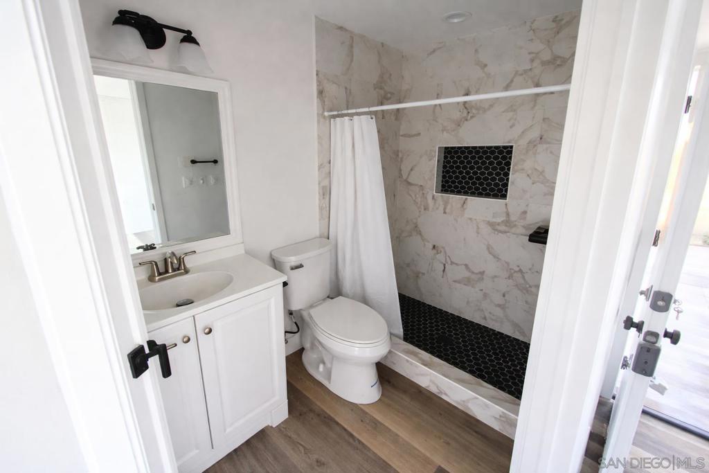 636 Aster St - photo 4