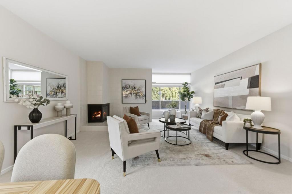 11 Hayward Avenue #1009