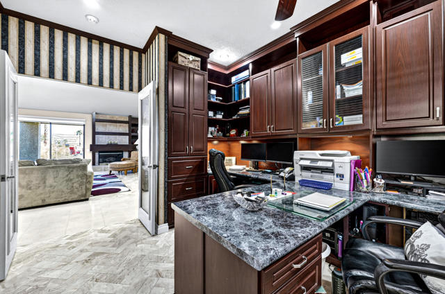 26 Alta Vista, Rancho Mirage CA: https://media.crmls.org/mediaz/4a975fd9-5c43-44ec-900a-246a41fe15ee.jpg