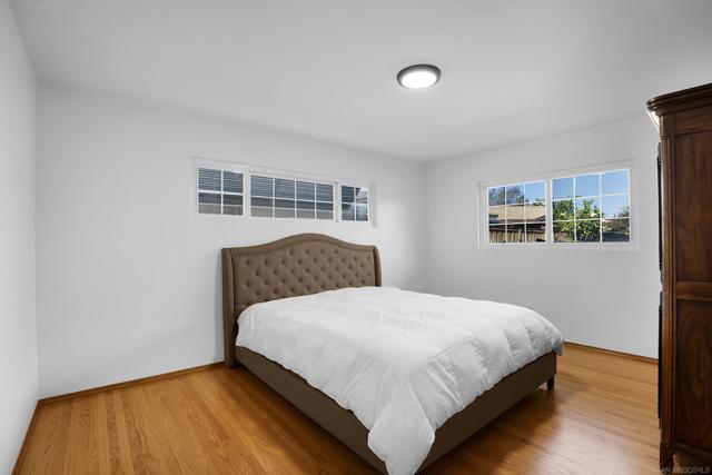 5852 Lomond Drive, San Diego CA: https://media.crmls.org/mediaz/4a979c40-cf77-4545-ba45-4206f0b012a6.jpg