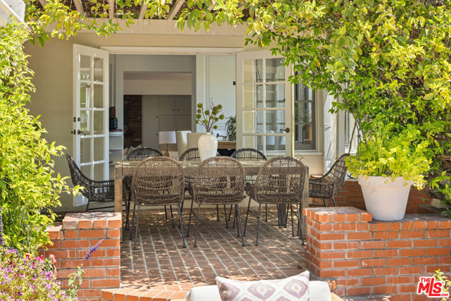 Drew Fenton | 848 Toulon Drive Pacific Palisades CA | MLS: 7201046