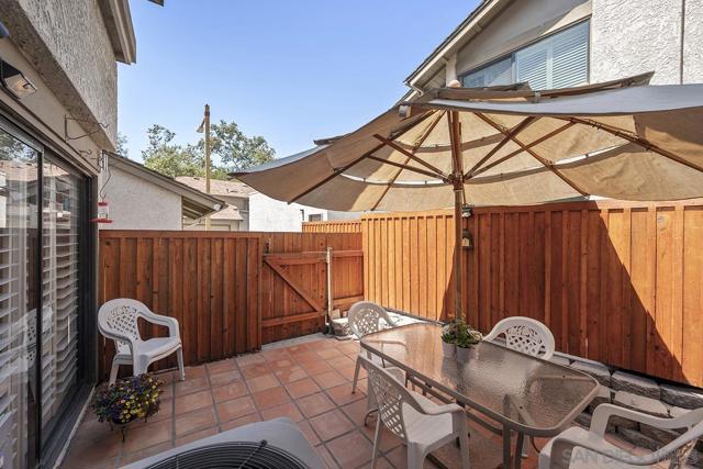 Image 27 of 34 For 9833 Rimpark Way