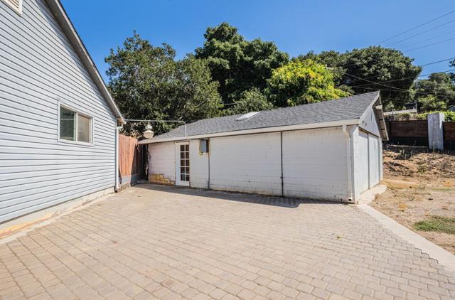 19280 Mallory Canyon Road, Salinas CA: https://media.crmls.org/mediaz/4a980c05-b46c-43f8-a0f6-58bd4a49c95f.jpg
