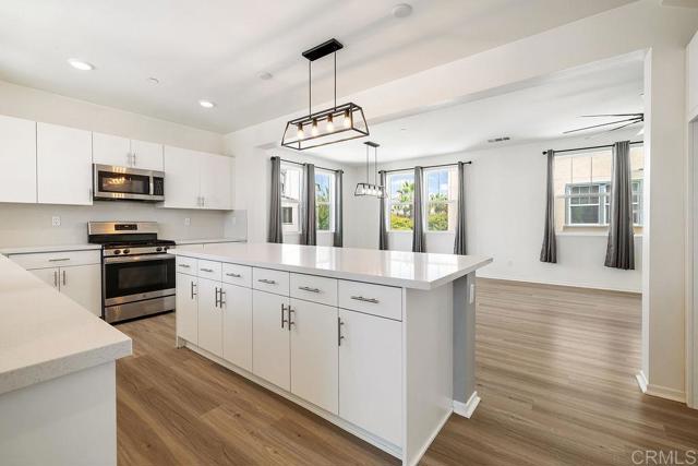 5241 Rockfish Lane, San Diego CA: https://media.crmls.org/mediaz/4a990722-ce1f-4200-9edc-5179921539d2.jpg