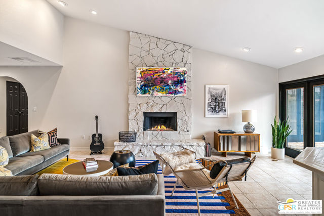 5365 E Cherry Hills Drive, Palm Springs CA: https://media.crmls.org/mediaz/4a9b1220-83cf-448d-9f62-c874fdf8f7c7.jpg