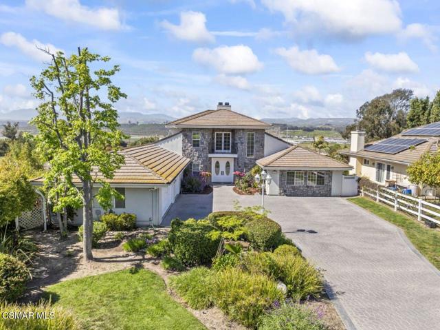 10885 Citrus Drive, Moorpark CA: https://media.crmls.org/mediaz/4a9b2b14-f20c-477a-9127-84ef2aa5e016.jpg
