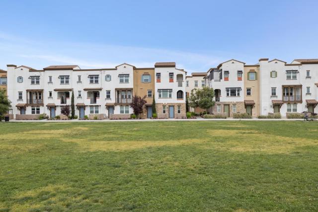 2729 Ginoso Court, San Jose CA: https://media.crmls.org/mediaz/4a9b589c-269a-4463-b65a-85a884ac44e9.jpg