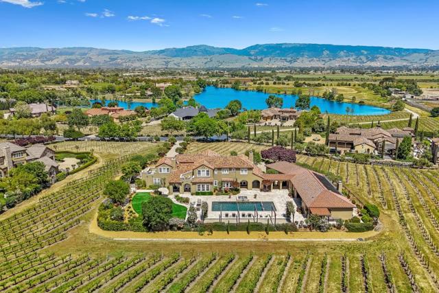 1405 Lakeview Court, San Martin CA: https://media.crmls.org/mediaz/4a9be19d-478e-46b9-8ec1-a60539614518.jpg