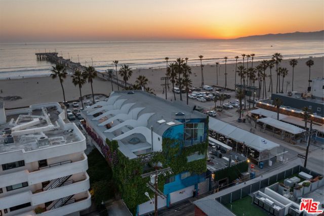  Commercial for Sale in Los Angeles, California