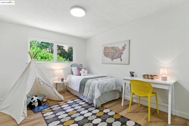 499 Blackstone Drive, San Rafael CA: https://media.crmls.org/mediaz/4a9cc665-78f2-4970-923d-0fbf3284b0f8.jpg