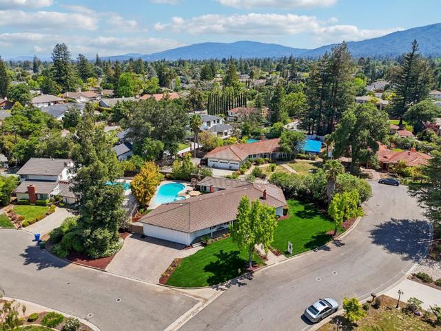 13056 Brandywine Drive, Saratoga CA: https://media.crmls.org/mediaz/4a9de815-d426-4e7b-8b55-00d5b1aacc8e.jpg
