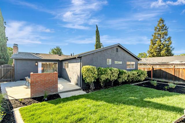 5246 Broken Lance Court, San Jose CA: https://media.crmls.org/mediaz/4a9e18c8-13f5-41a4-aab9-a2d6fbee2c14.jpg