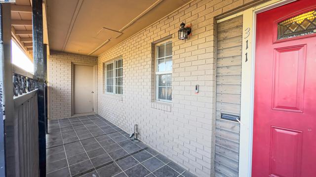 Image 6 of 55 For 311 Cima Dr  