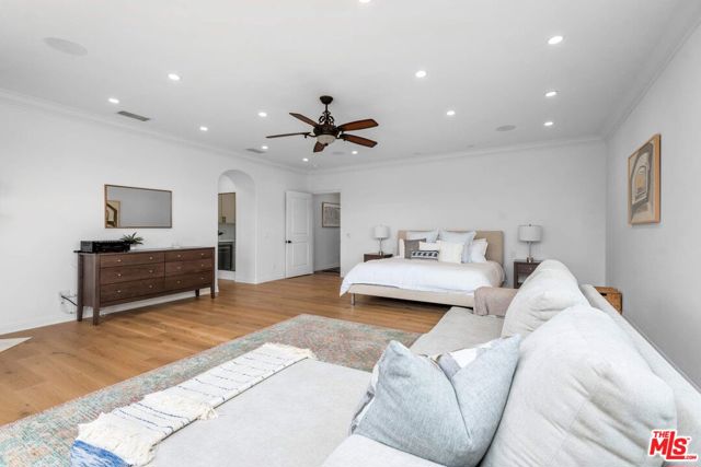 4110 Prado De Los Zorros, Calabasas CA: https://media.crmls.org/mediaz/4a9f4964-2e7b-4fdf-88ca-a8afe099121a.jpg