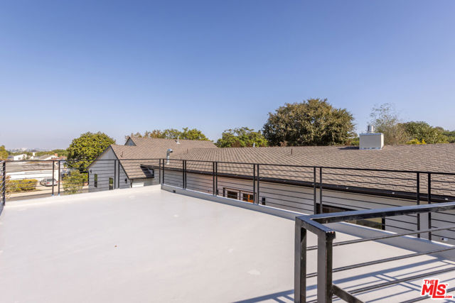 5110 Orange Place, Los Angeles CA: https://media.crmls.org/mediaz/4a9fa2c2-5405-40f4-9303-f17c55bdc1ab.jpg