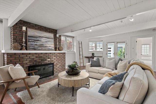 1856 Mcdaniel Avenue, San Jose CA: https://media.crmls.org/mediaz/4aa11407-b3dd-4943-8870-9b962e992de0.jpg