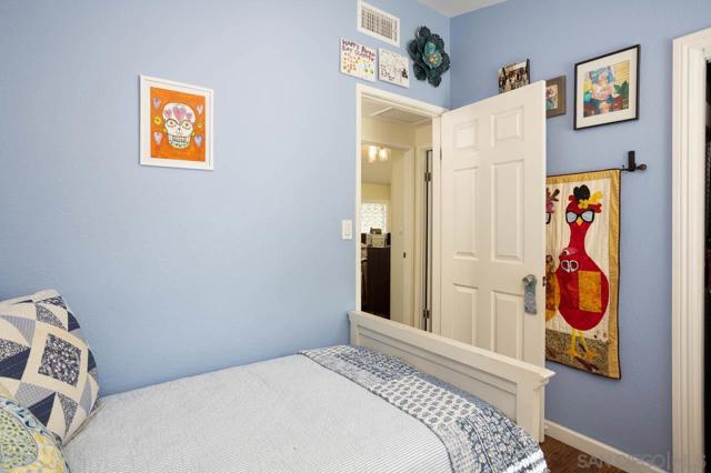 2597 Melbourne Dr, San Diego CA: https://media.crmls.org/mediaz/4aa16cd2-ac5b-42ed-ad0a-e0e9d4129978.jpg