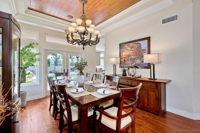 16879 Saint Andrews Drive, Poway CA: https://media.crmls.org/mediaz/4aa18e65-6eb9-4d2d-a233-fcb3ee6914d6.jpg