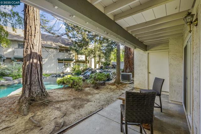 1117 Indian Summer Ct, San Jose CA: https://media.crmls.org/mediaz/4aa1a011-e7d4-4872-9326-5274fd5714d6.jpg