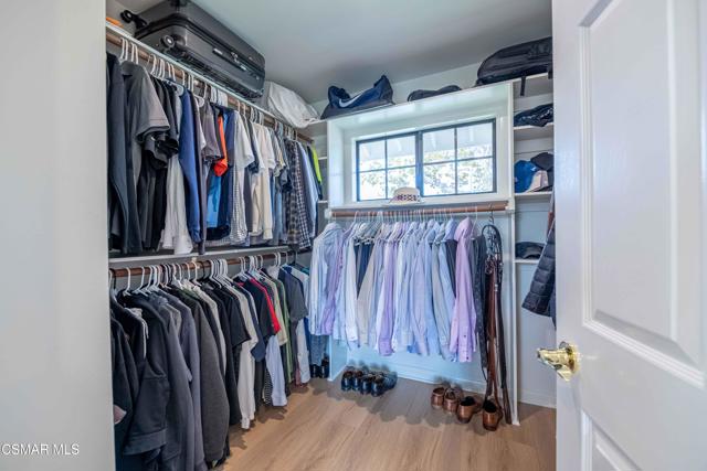 11300 Highridge Court, Camarillo CA: https://media.crmls.org/mediaz/4aa1ad5e-85b0-462c-8b2e-735f11ceb180.jpg