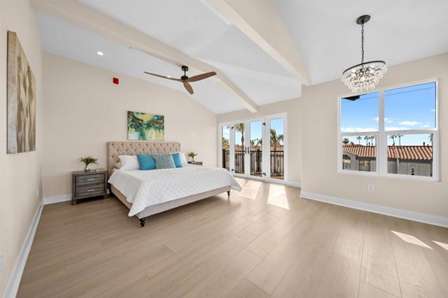 812 N Cleveland Street, Oceanside CA: https://media.crmls.org/mediaz/4aa1f721-9d23-45cc-a46f-fed492ecb85a.jpg