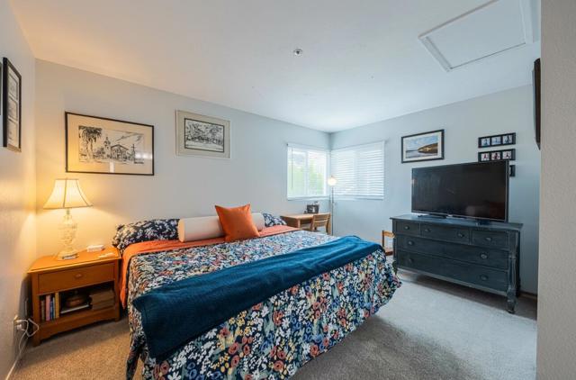 21028 Country Park Road, Salinas CA: https://media.crmls.org/mediaz/4aa331cf-bbee-4be7-911c-13b01348e3e2.jpg