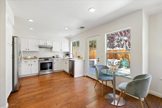 4266 Verdigris Circle, San Jose CA: https://media.crmls.org/mediaz/4aa5835b-ab18-4781-8e45-fe6c47ff05e0.jpg