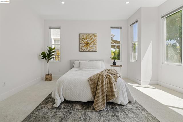 1040 Bismarck Terr, Brentwood CA: https://media.crmls.org/mediaz/4aa5d41a-3d59-478c-b5a1-fbecdc8f048e.jpg