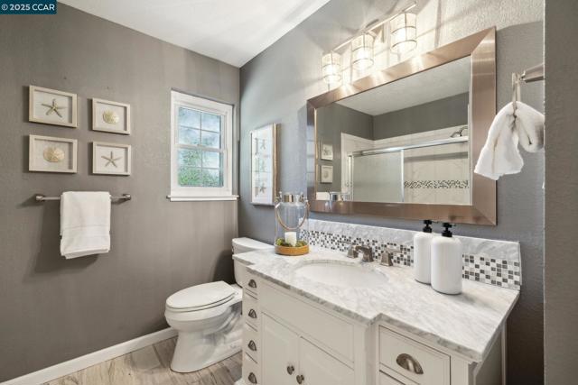 Image 26 of 60 For 3044 Santa Maria Dr