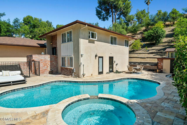 4809 Dunman Avenue, Woodland Hills CA: https://media.crmls.org/mediaz/4aa61c42-4c1e-4c25-869d-a51973e0a78a.jpg
