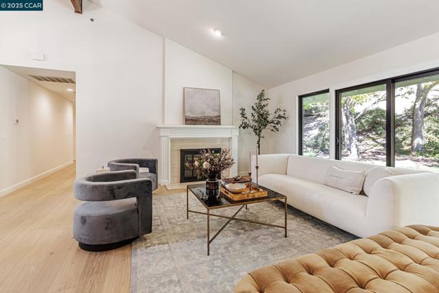 38 Sanders Ranch Rd, Moraga CA: https://media.crmls.org/mediaz/4aa6c4f7-c6b0-4fa9-8d25-79eb0f3f4e82.jpg